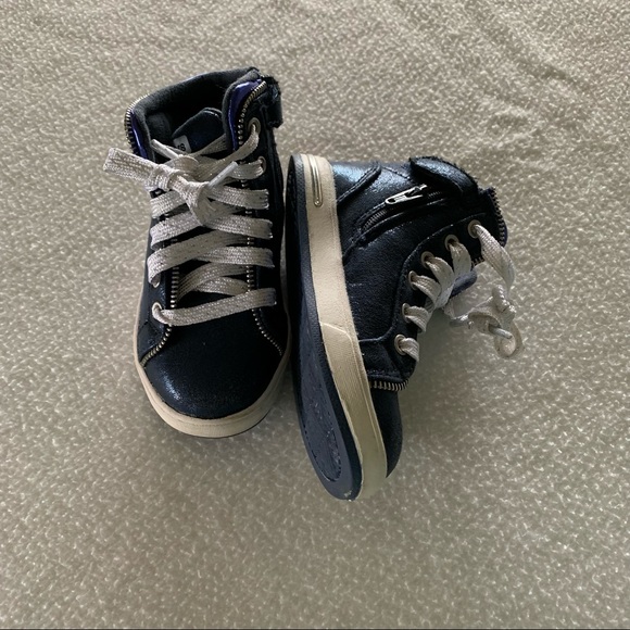 Skechers Sneakers - Picture 1 of 11